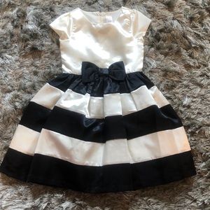 Pearl and black Girl Dress 7